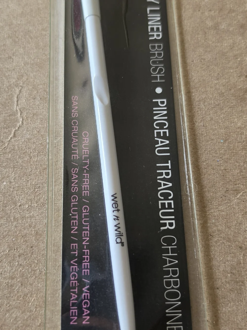 Wet n Wild 4 Piece- White Handle Makeup Brush Set with Pink Bristles -New